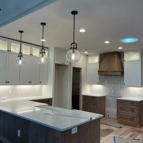 Residential kitchen pendant recessed lighting